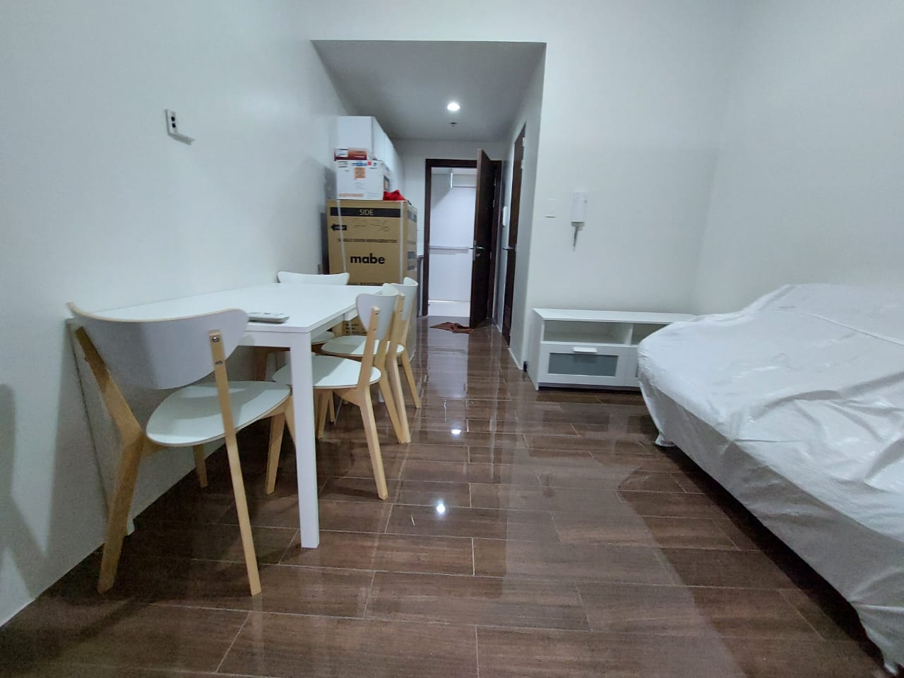 1BR FOR RENT IN AYALA AVENUE, MAKATI