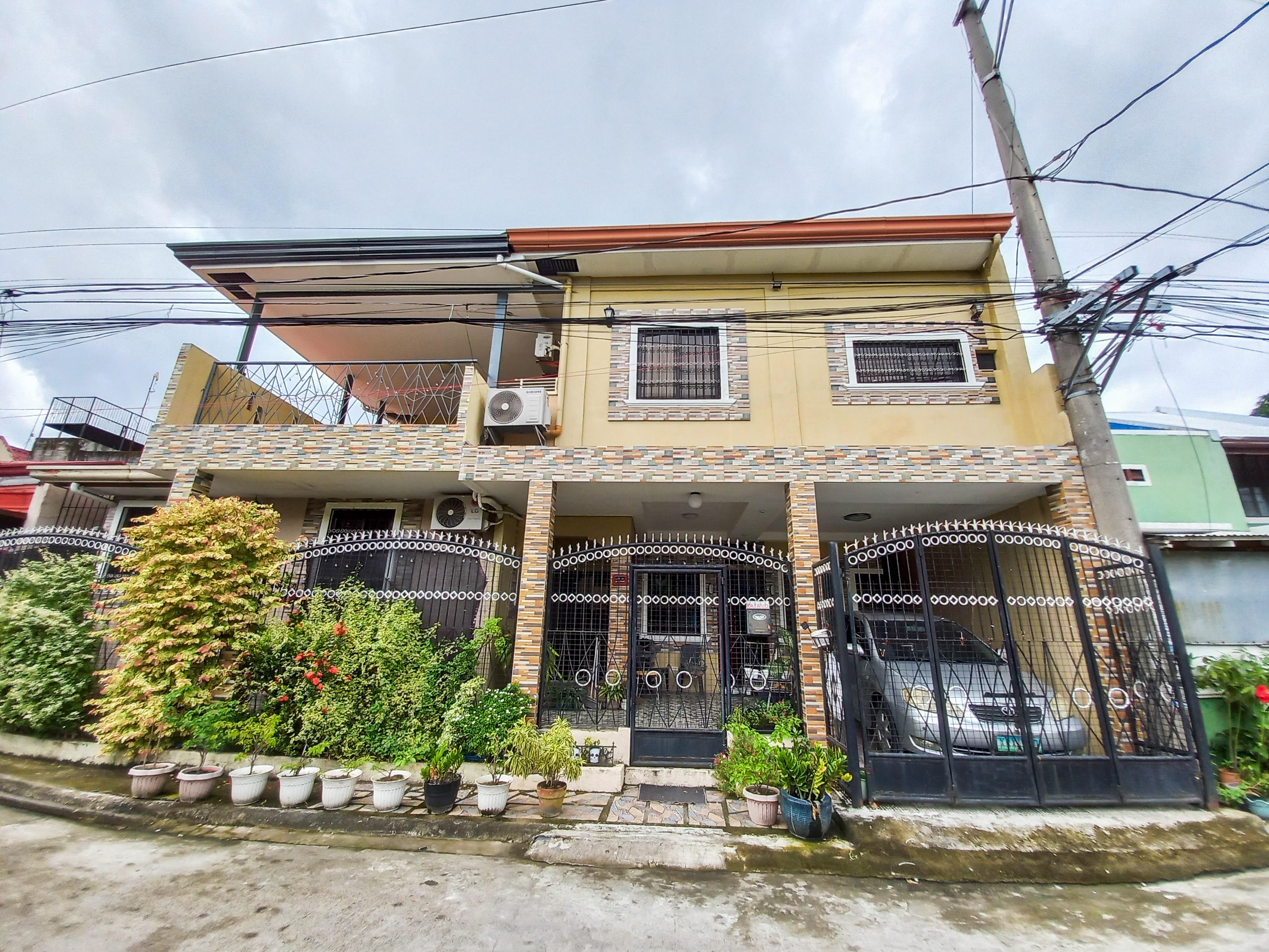 FOR SALE: Fully Furnished 2-Storey House and Lot with 3 Bedroom and Balcony at Woodlane Subdivision, Imus, Cavite